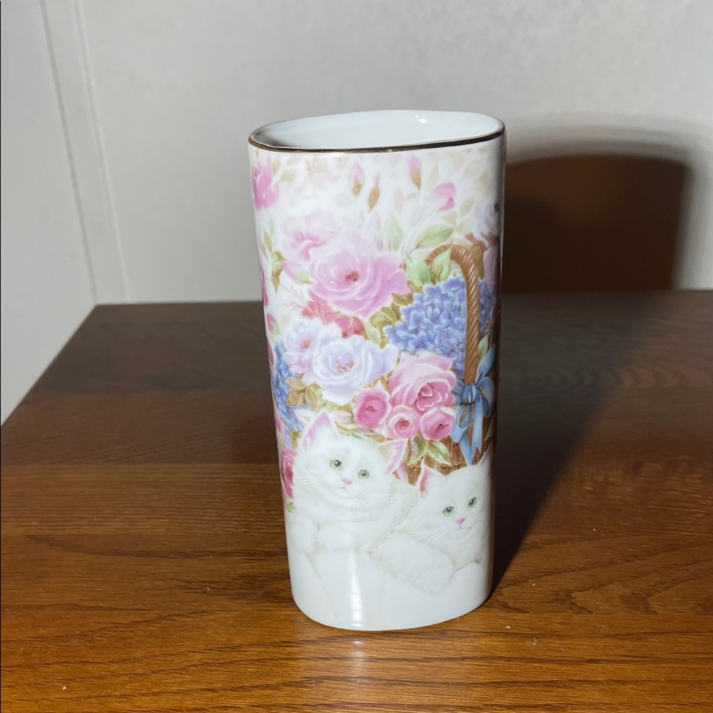 Floral Cat Vase - Pink and Blue vintage 1994 lefton